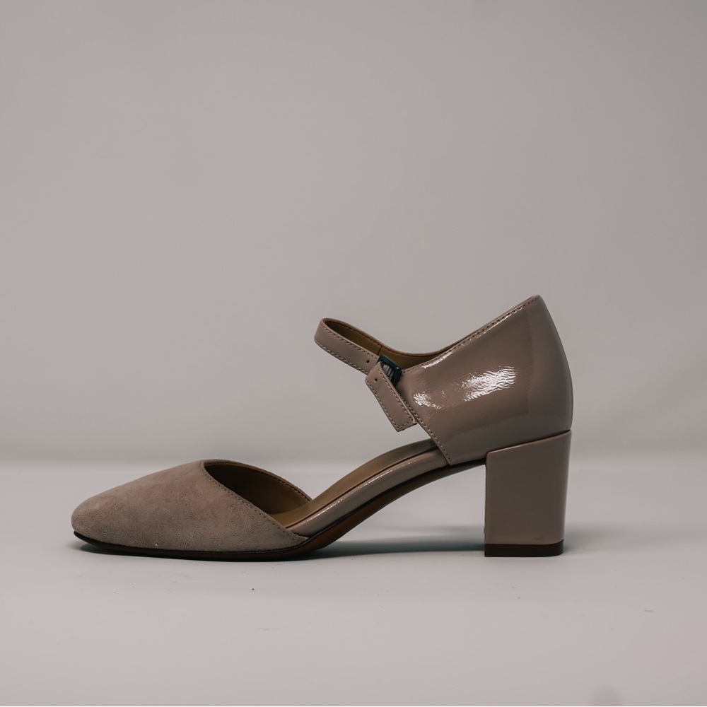Naturalizer Taupe Block Heel Women's Shoes